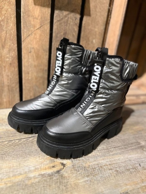 8-8 BOOTS / ZWART ZILVER