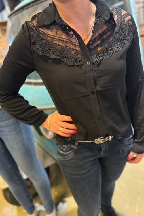 2689 BLOUSE - BRODERIE - ZWART