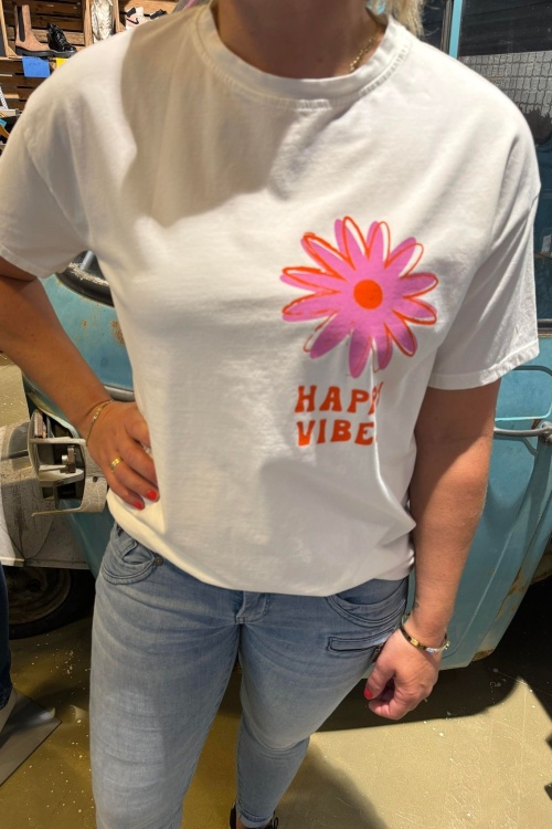 801598 TSHIRT - WIT HAPPY 