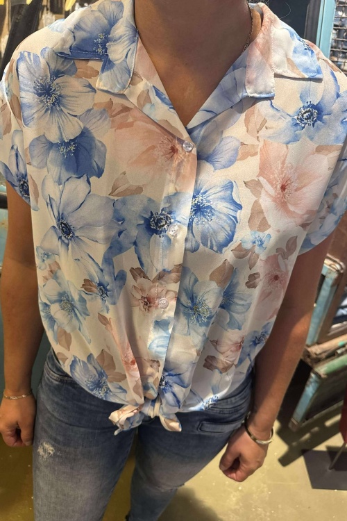 BLOUSE - KNOOP - BLAUW BLOEM 