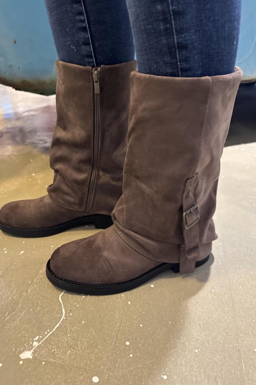 8803 LAARS - BRUIN SUEDE