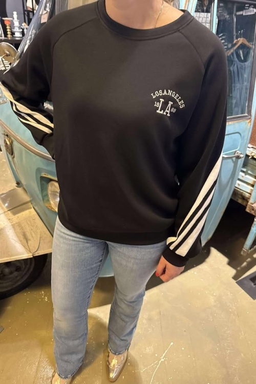 SWEATER - STREEP - ZWART 