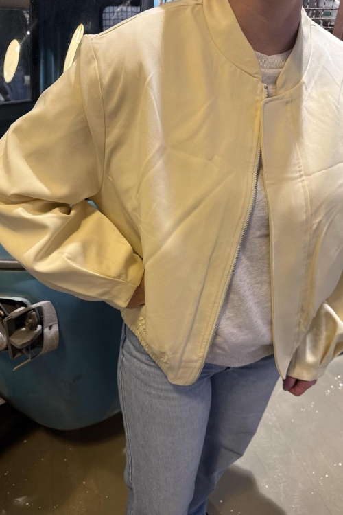 3961 - BOMBER - GEEL 